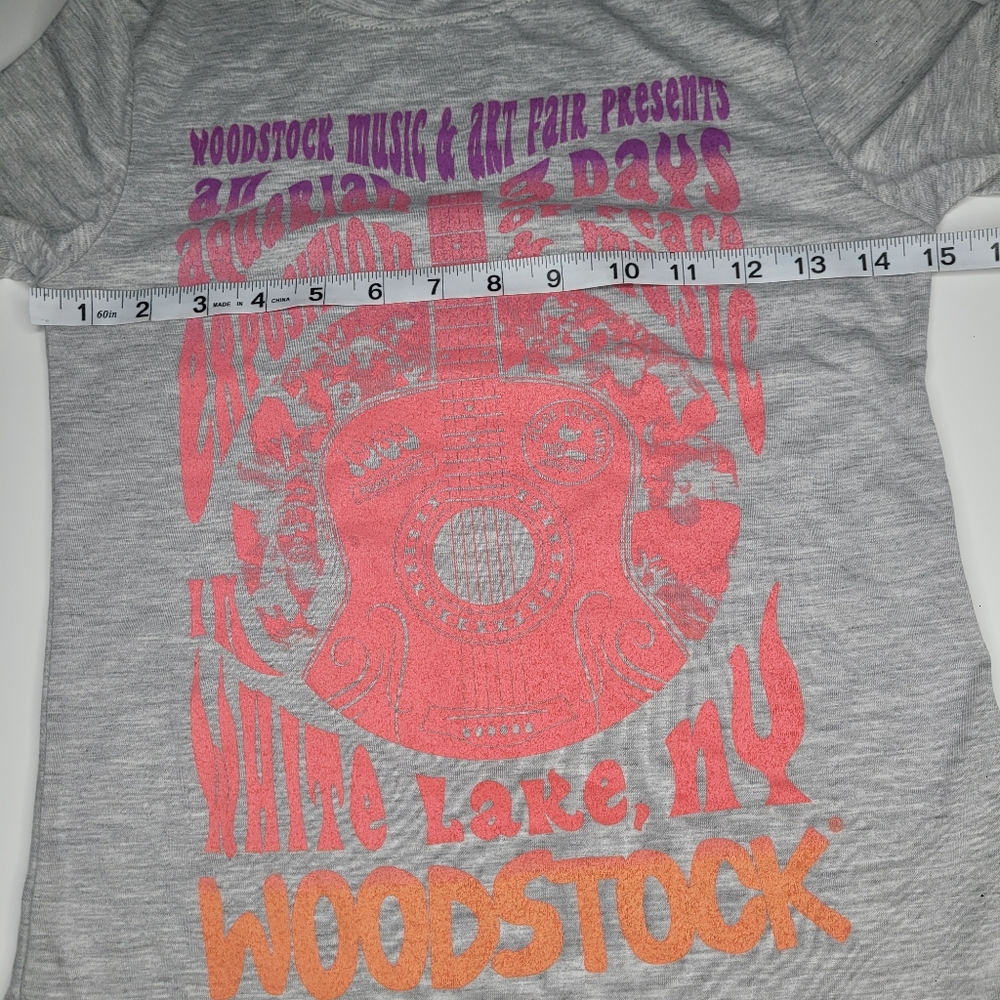 New without Tags Juniors Woodstock tee size XS - Picture 4 of 6